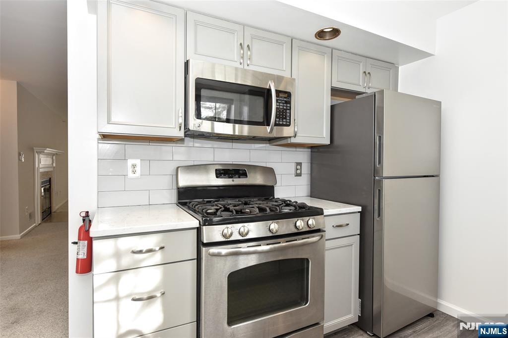 3707 Mark Twain Way, Mahwah, NJ 07430 Listing Photo  4