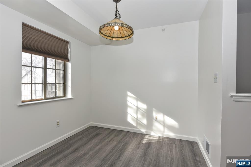 3707 Mark Twain Way, Mahwah, NJ 07430 Listing Photo  6