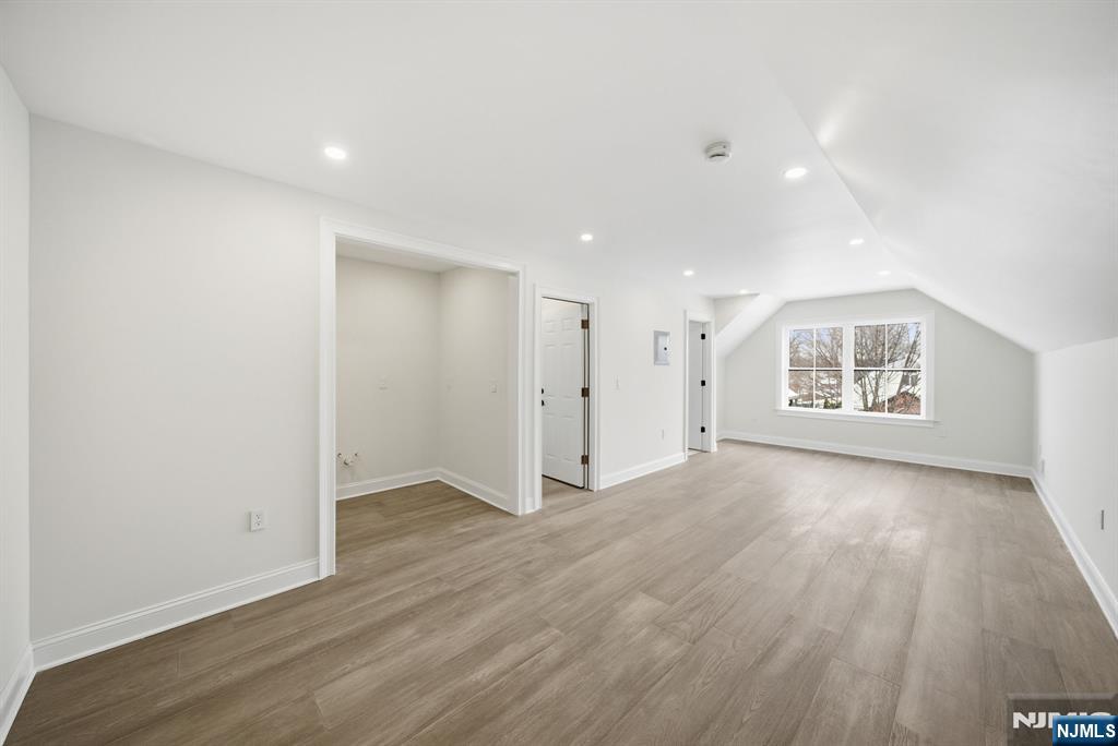 28 Irving Street — photo 23