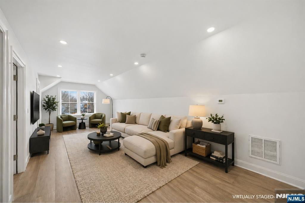 28 Irving Street — photo 25
