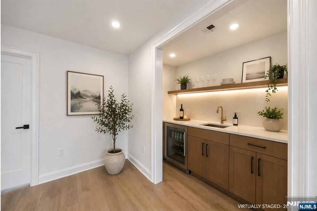 28 Irving Street — photo 28