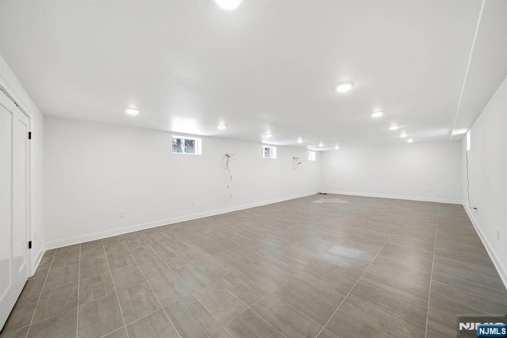 28 Irving Street — photo 31