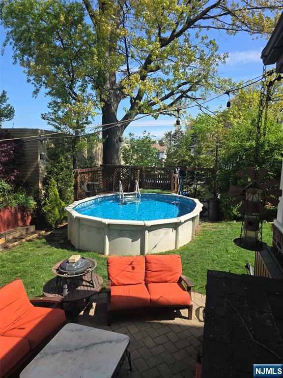 585 Monroe Place — photo 27
