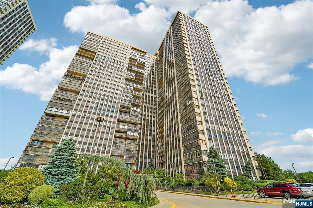 200 Winston #L09, Cliffside Park, NJ 07010