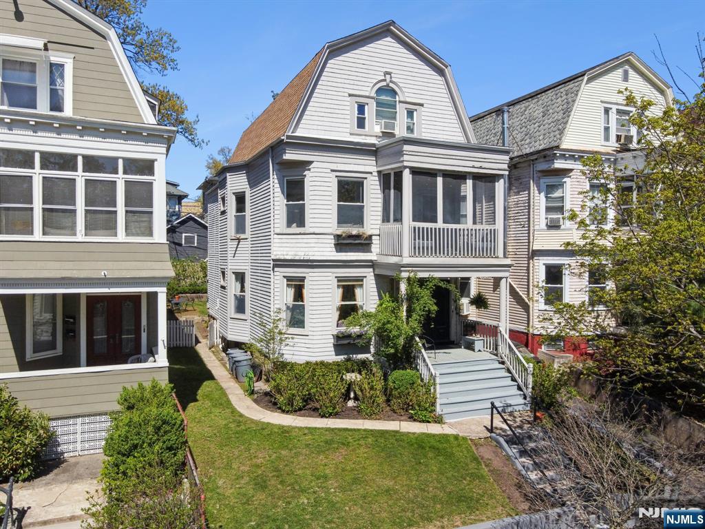 194 Hillside Avenue - Photo 1