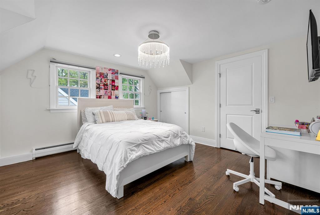 267 Merlin Place — photo 33
