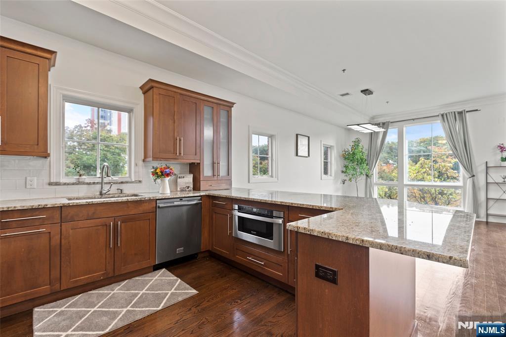 1600 Kaufers, #4, Fort Lee, NJ 07024 Listing Photo  5