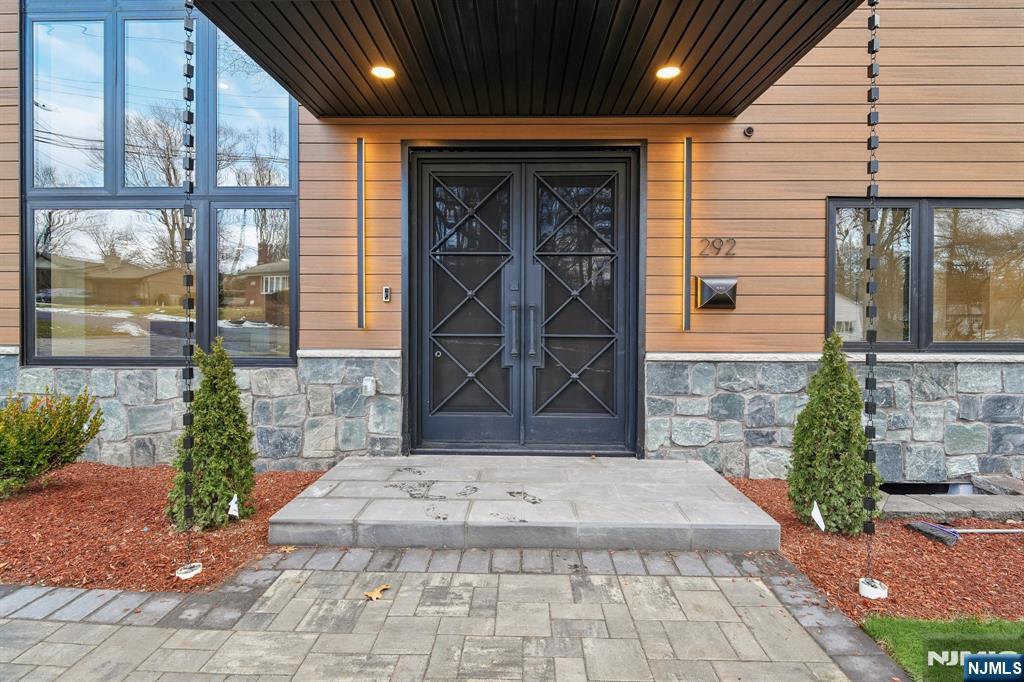 Homes for sale in Cresskill, NJ | 292 Magnolia Ave, Cresskill, NJ 07626 | MLS# 26014830