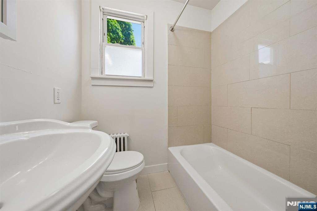 393 Main Street, Ridgefield Park, NJ 07660 Listing Photo  7