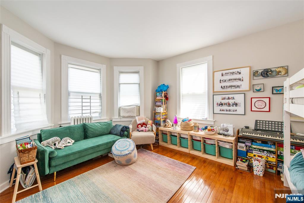 157 Walnut Street, Montclair, NJ, 07470