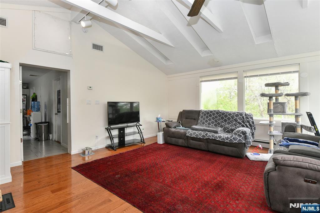 223 Canterbury Avenue — photo 13