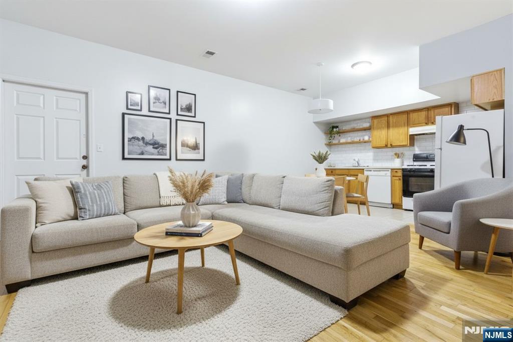 492 Springfield Avenue - Photo 4
