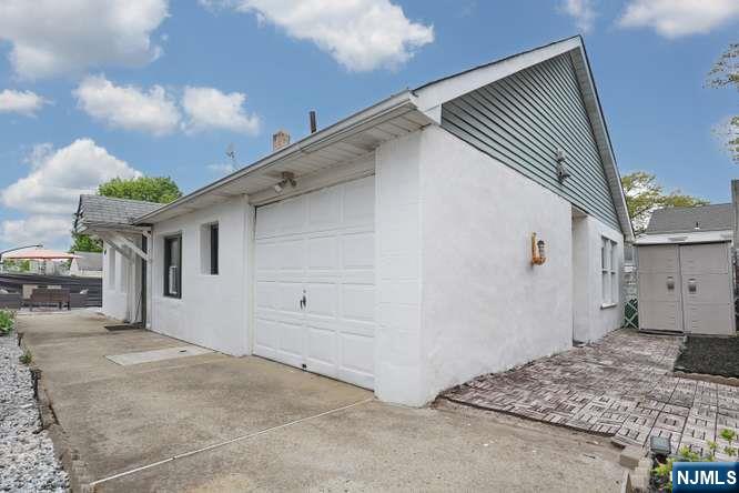 69 Monroe Street - Photo 4