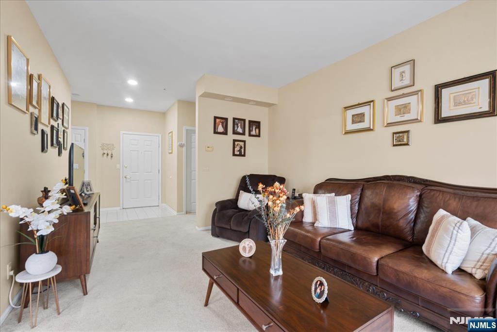 9224 Richmond Road, West Milford, NJ 07480 Listing Photo  6