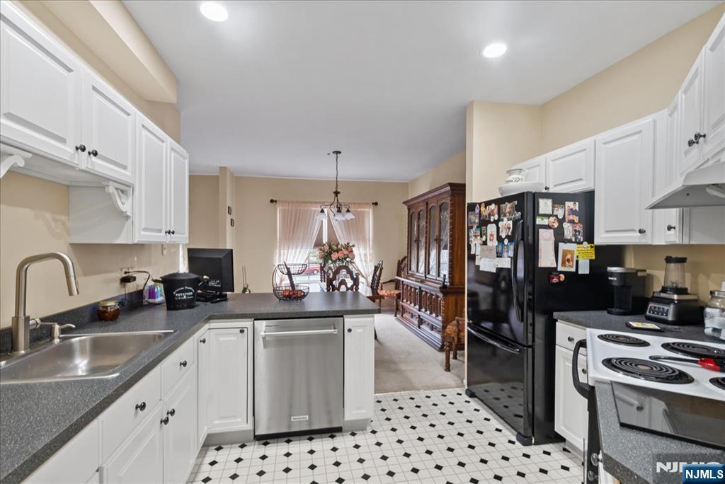 9224 Richmond Road, West Milford, NJ 07480 Listing Photo  8