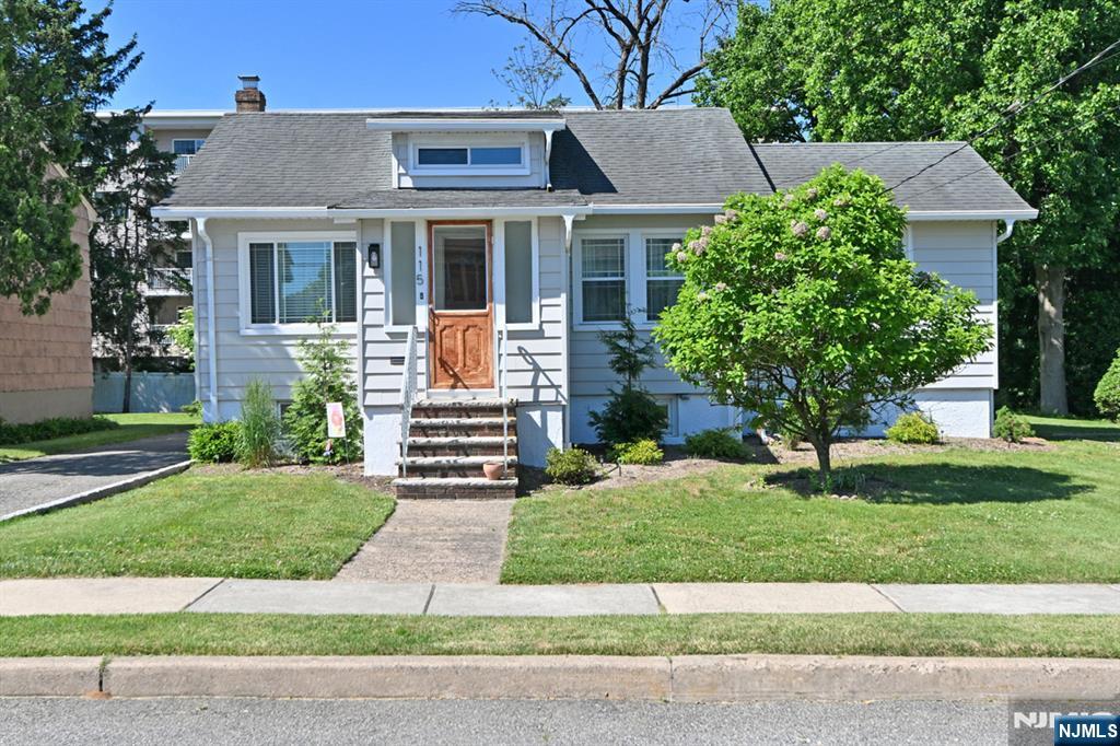 115 Forest Place - Photo 1