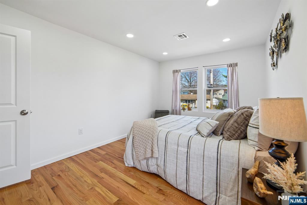 207 Lake Shore Drive