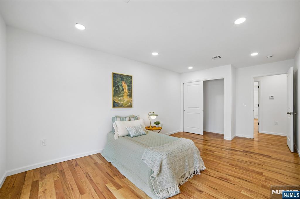 207 Lake Shore Drive