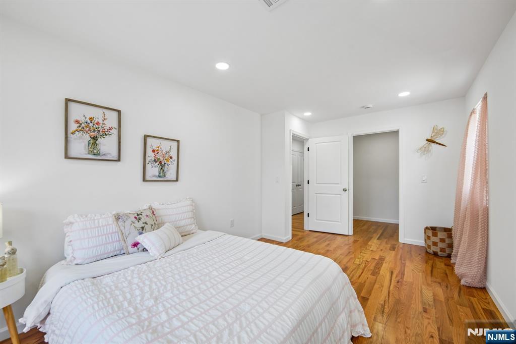 207 Lake Shore Drive