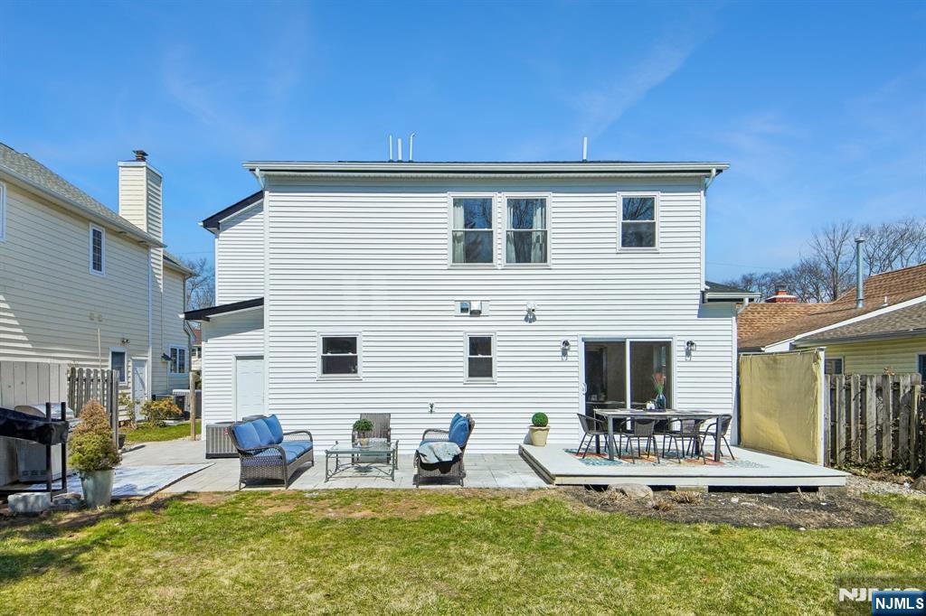 207 Lake Shore Drive