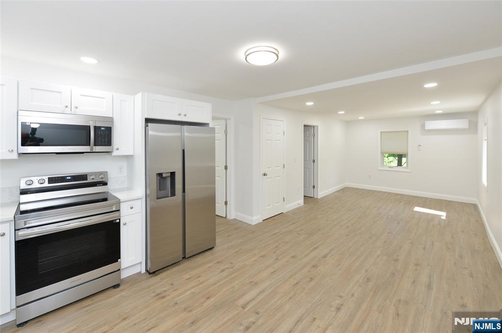 385 Goffle Road 1st Floor - Photo 4