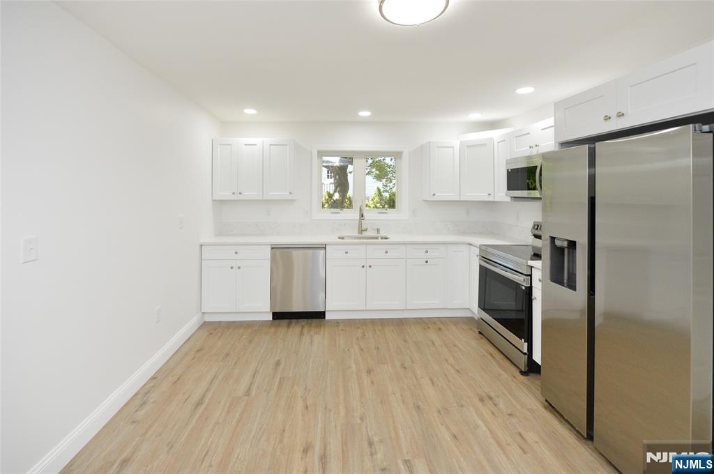 385 Goffle Road 1st Floor - Photo 5