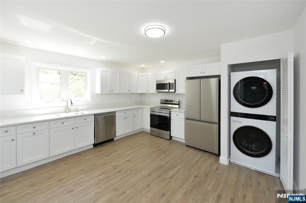 385 Goffle Road 2nd Floor - Photo 5