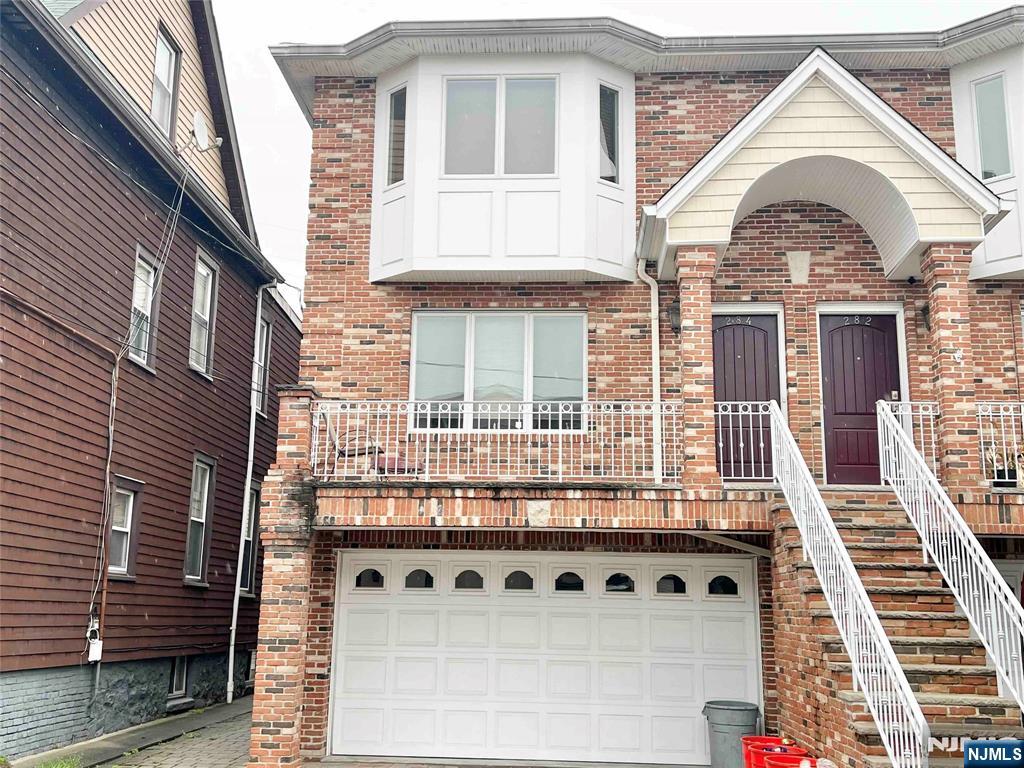 284 John Street 1 - Photo 2