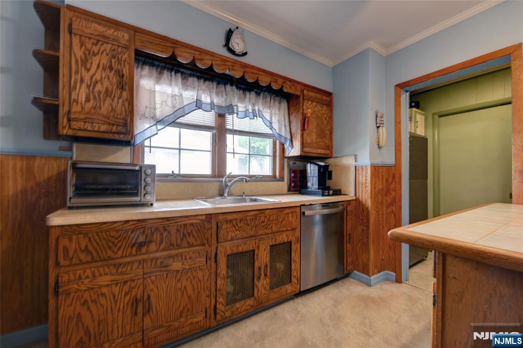 15-14 Bellair Avenue, Fair Lawn, NJ 07410 Listing Photo  12