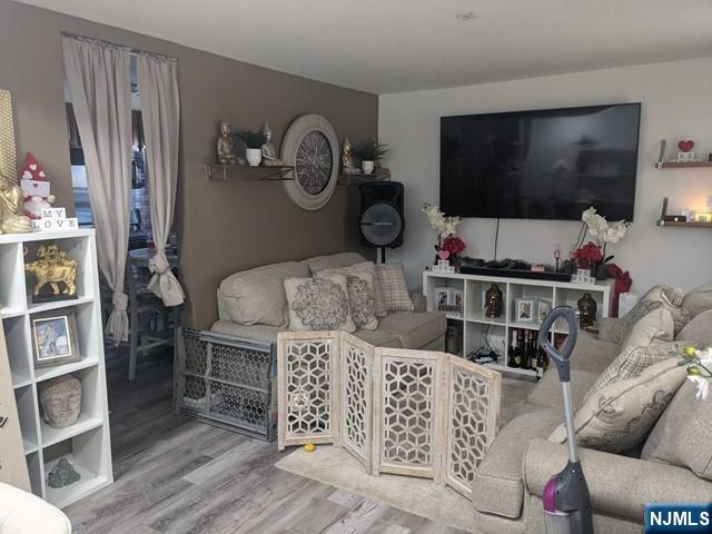401 River Drive - Photo 3