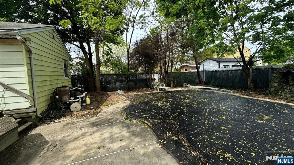 69 Lincoln Avenue