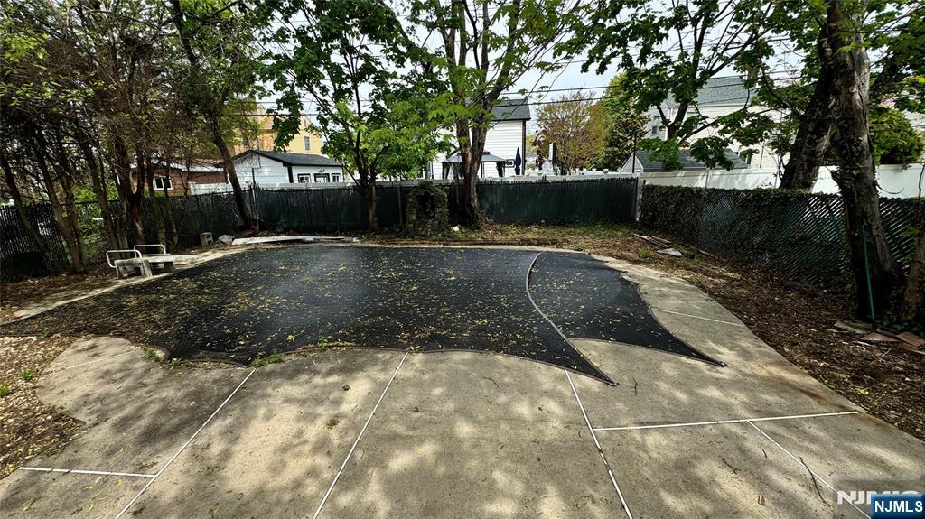 69 Lincoln Avenue