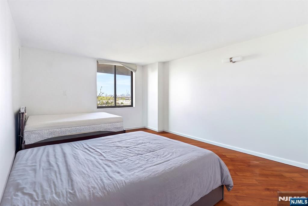 831 Harmon Cove Tower