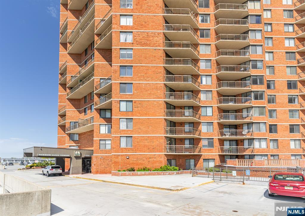 831 Harmon Cove Tower