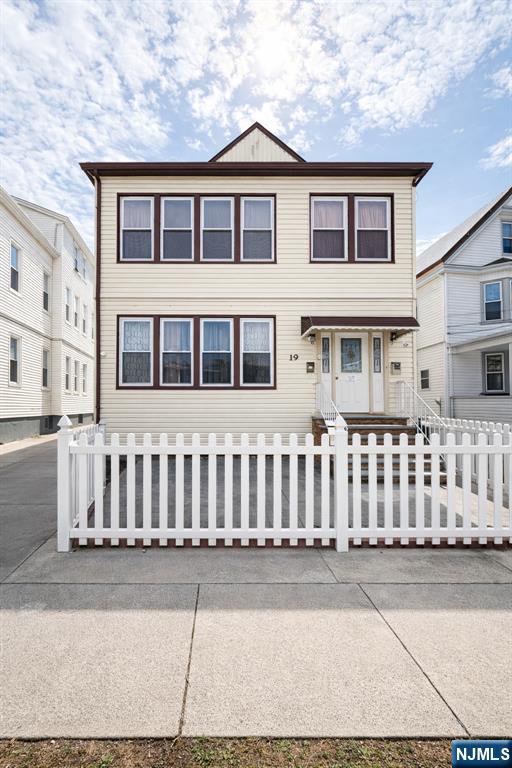 19 Burgess Place 2 - Photo 1