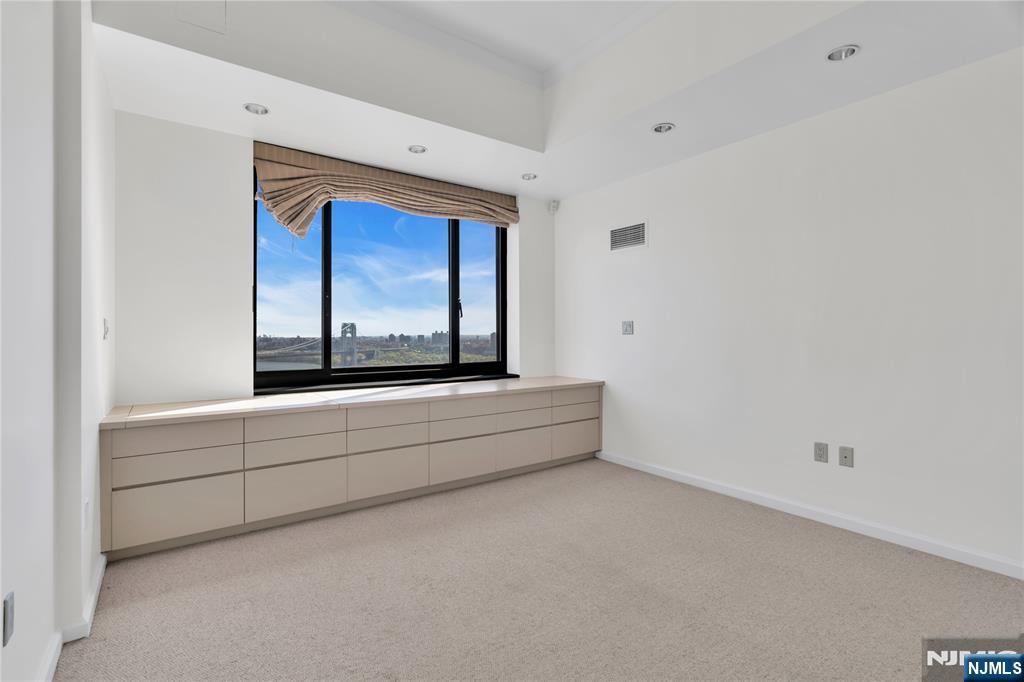 1512 Palisade Avenue, #20H, Fort Lee, NJ 07024 Listing Photo  17