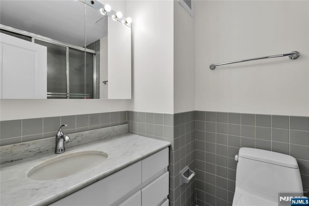 1512 Palisade Avenue, #20H, Fort Lee, NJ 07024 Listing Photo  19