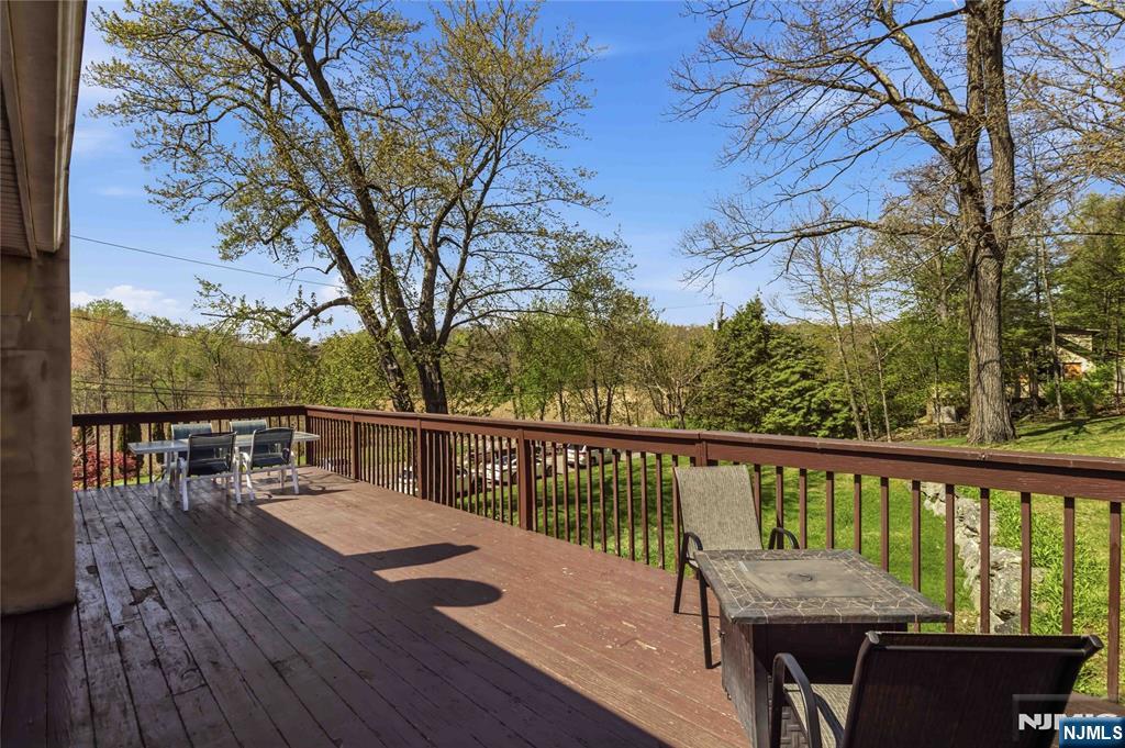 400 Lake Shore Drive, West Milford, NJ 07421 Listing Photo  39