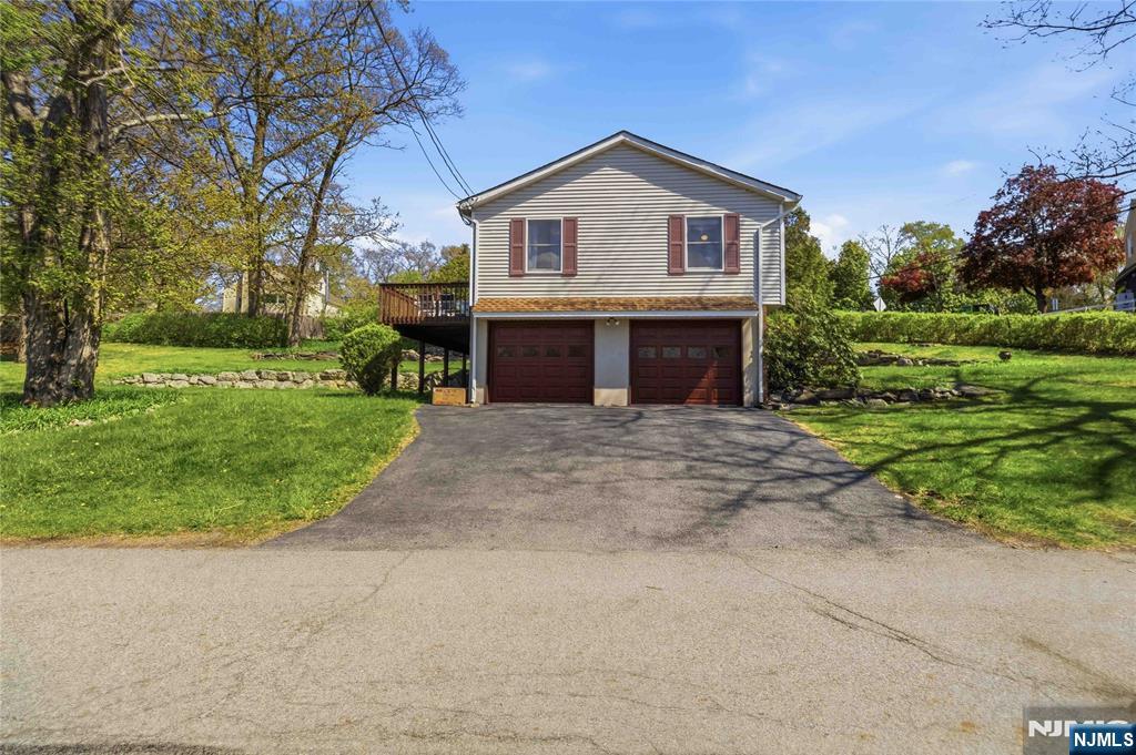400 Lake Shore Drive, West Milford, NJ 07421 Listing Photo  41