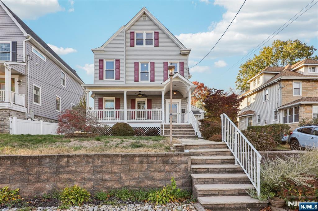 320 Orient Way 2 - Photo 1