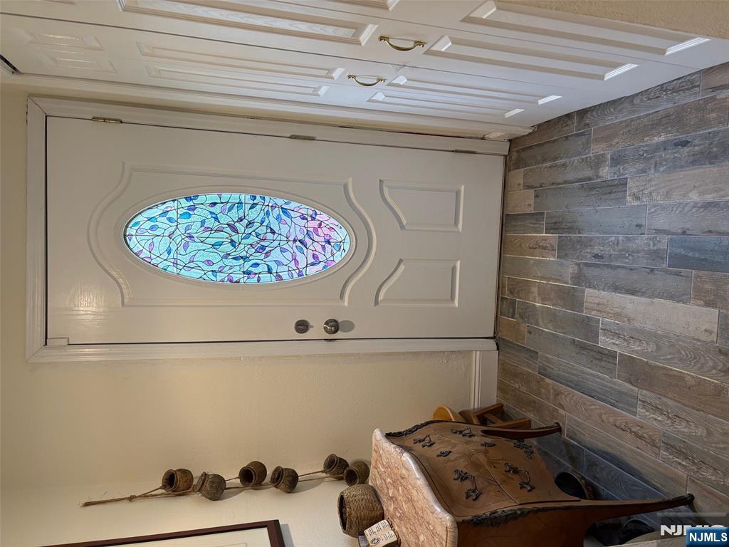 157 Queen Street - Photo 2
