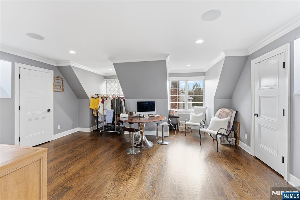281 Beaufort Avenue — photo 22