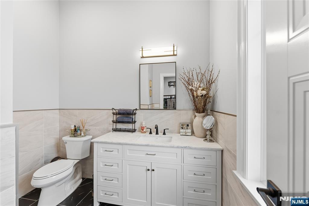 281 Beaufort Avenue — photo 30