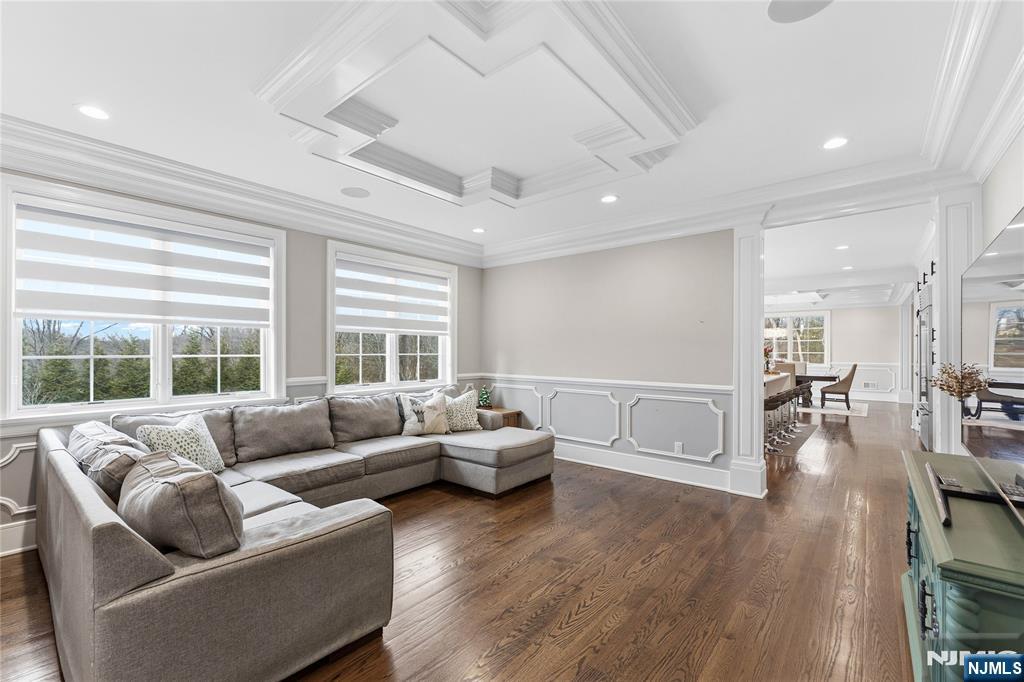 281 Beaufort Avenue — photo 31