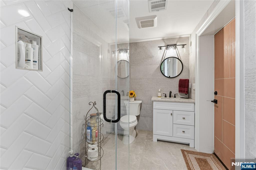 281 Beaufort Avenue — photo 9