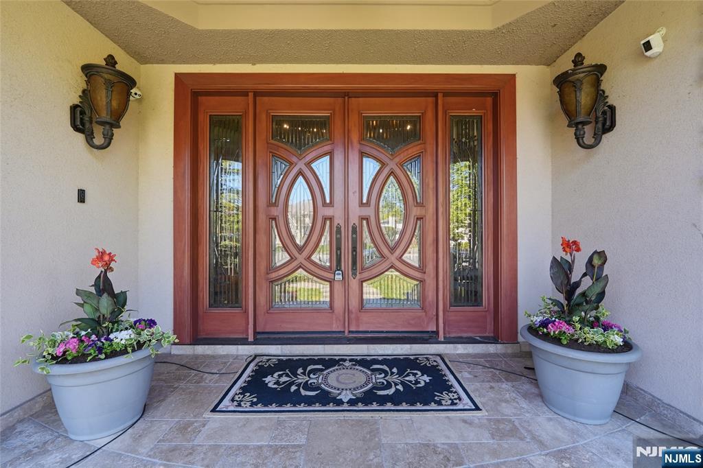 305 Blauvelt Court - Photo 3