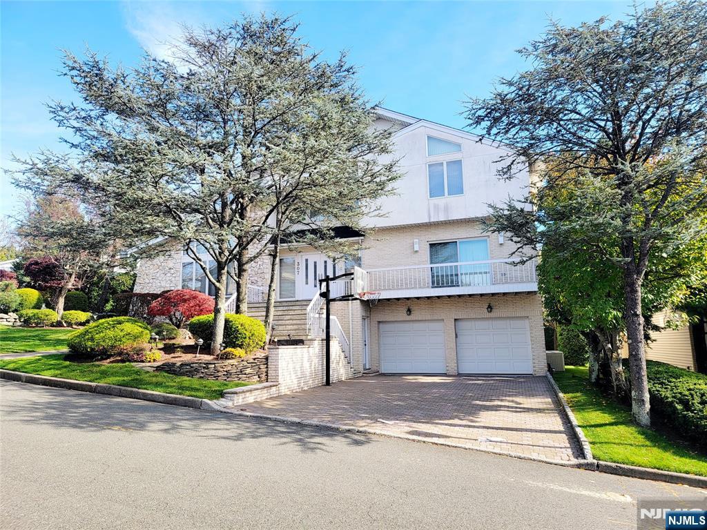 307 Center Street - Photo 1