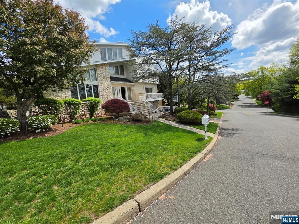 307 Center Street - Photo 4