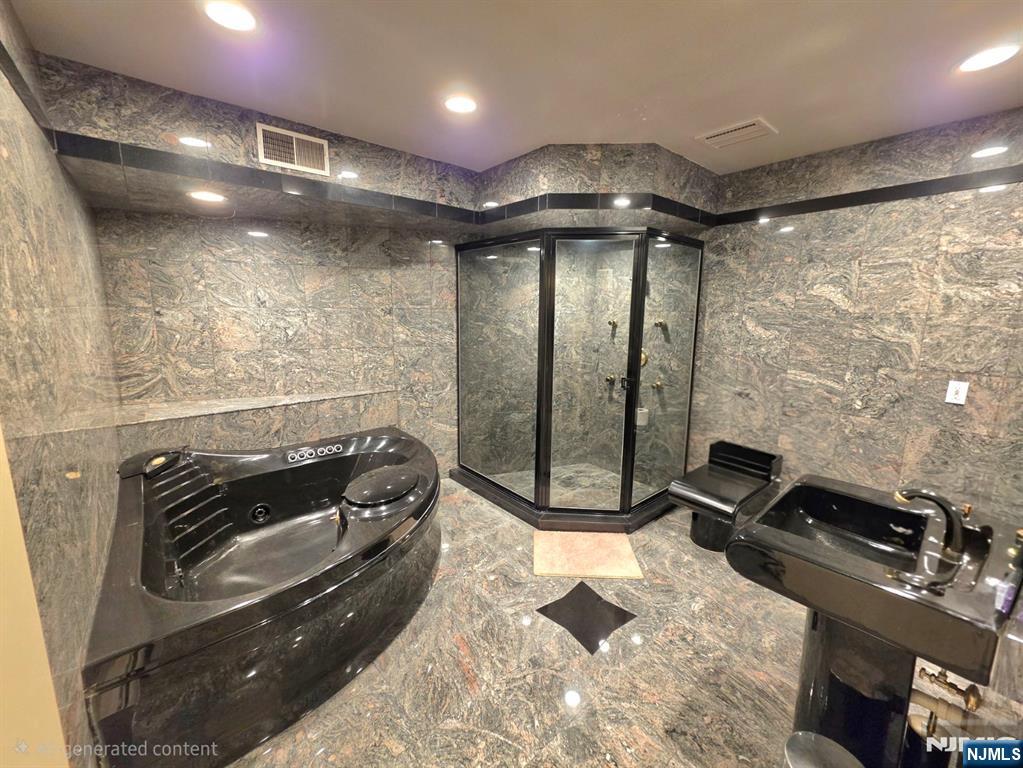 307 Center Street, Englewood Cliffs, NJ 07632 Listing Photo  37