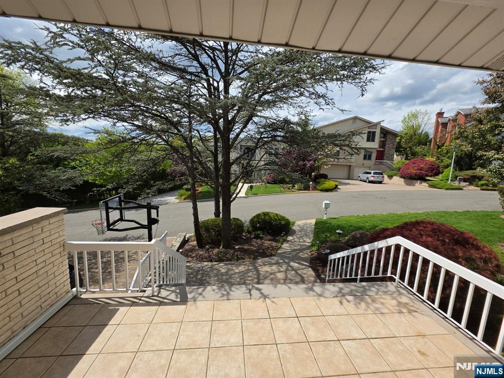 307 Center Street - Photo 5